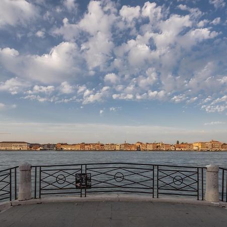 Accademia Apartments R&R Venesia Bagian luar foto