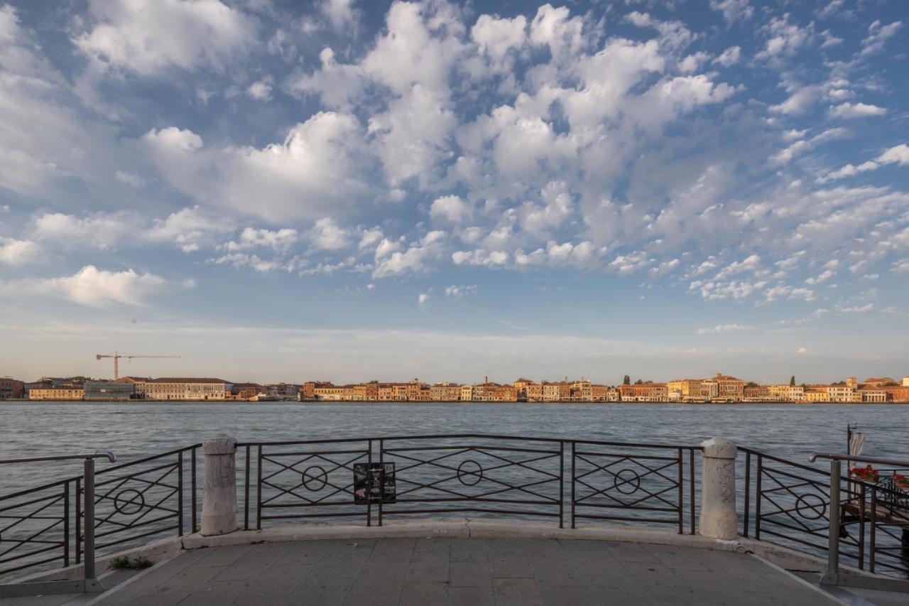 Accademia Apartments R&R Venesia Bagian luar foto