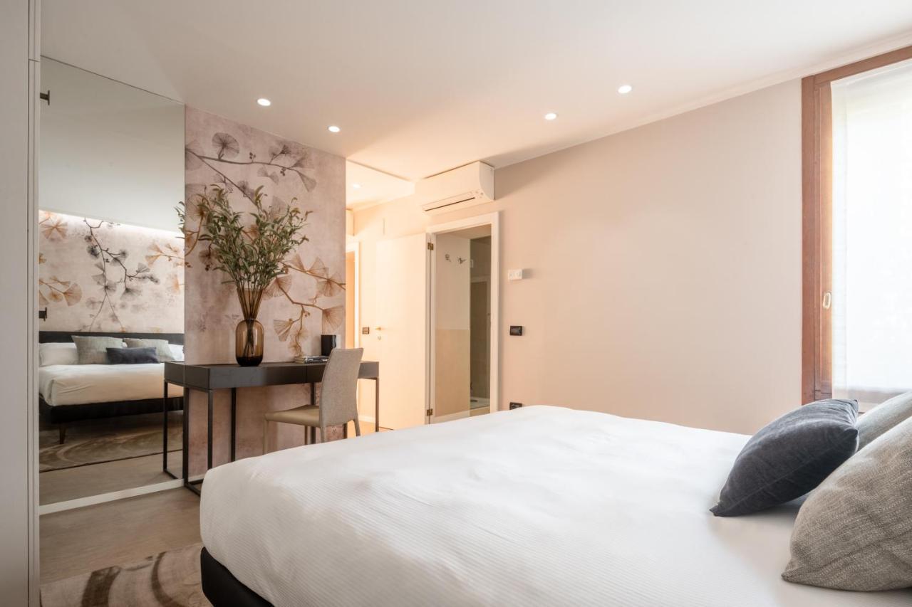 Accademia Apartments R&R Venesia Bagian luar foto